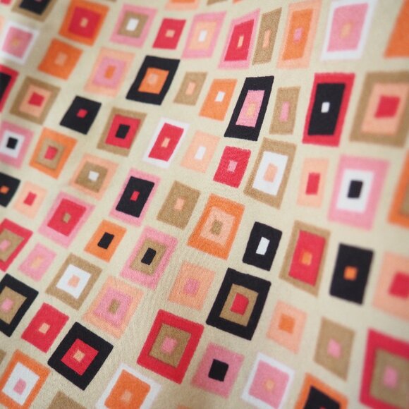 * Vintage Ishyu 100% Silk Sleeveless Square Patterned Blouse sz xs - Picture 4 of 6